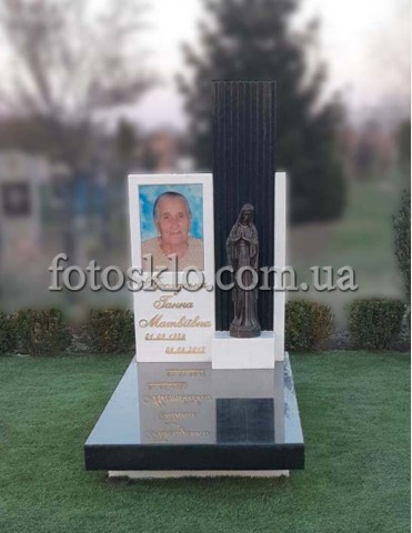 Пам'ятник для мами з фото під склом
